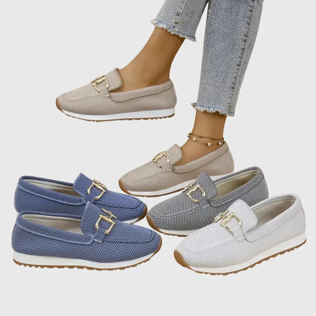 Alexia™ | Mocasín Deportivo con Hebilla Dorada