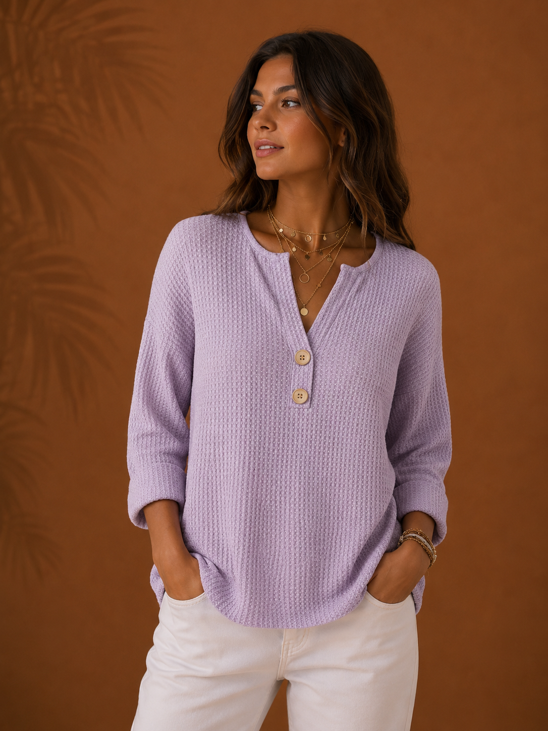 Lucía - Camiseta Henley Gofrada con Botones