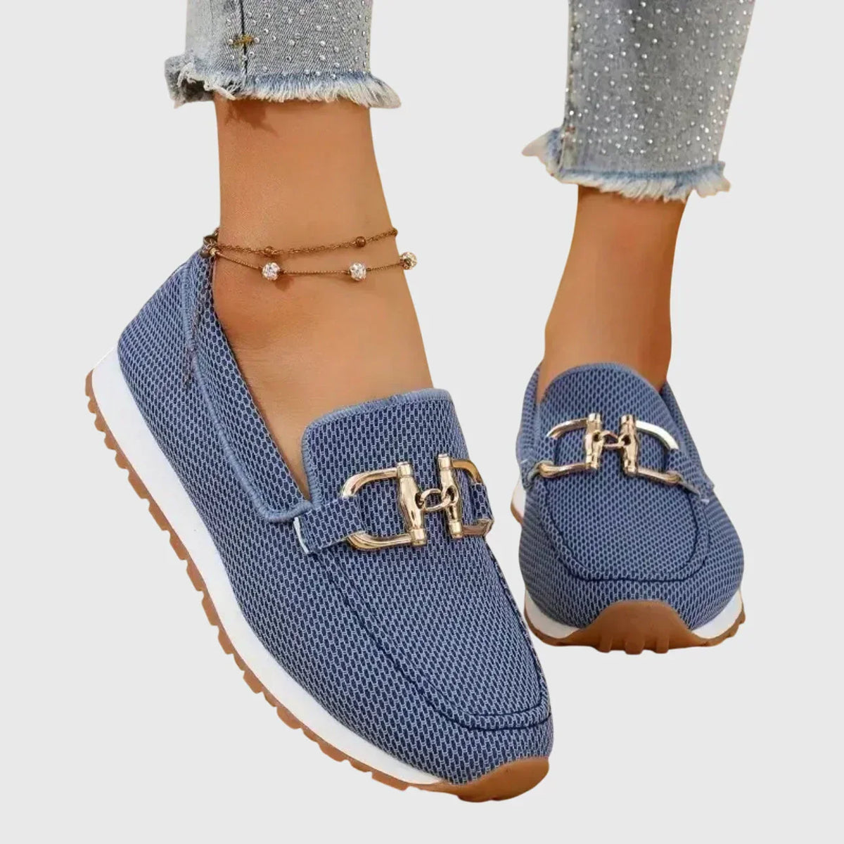 Alexia™ | Mocasín Deportivo con Hebilla Dorada